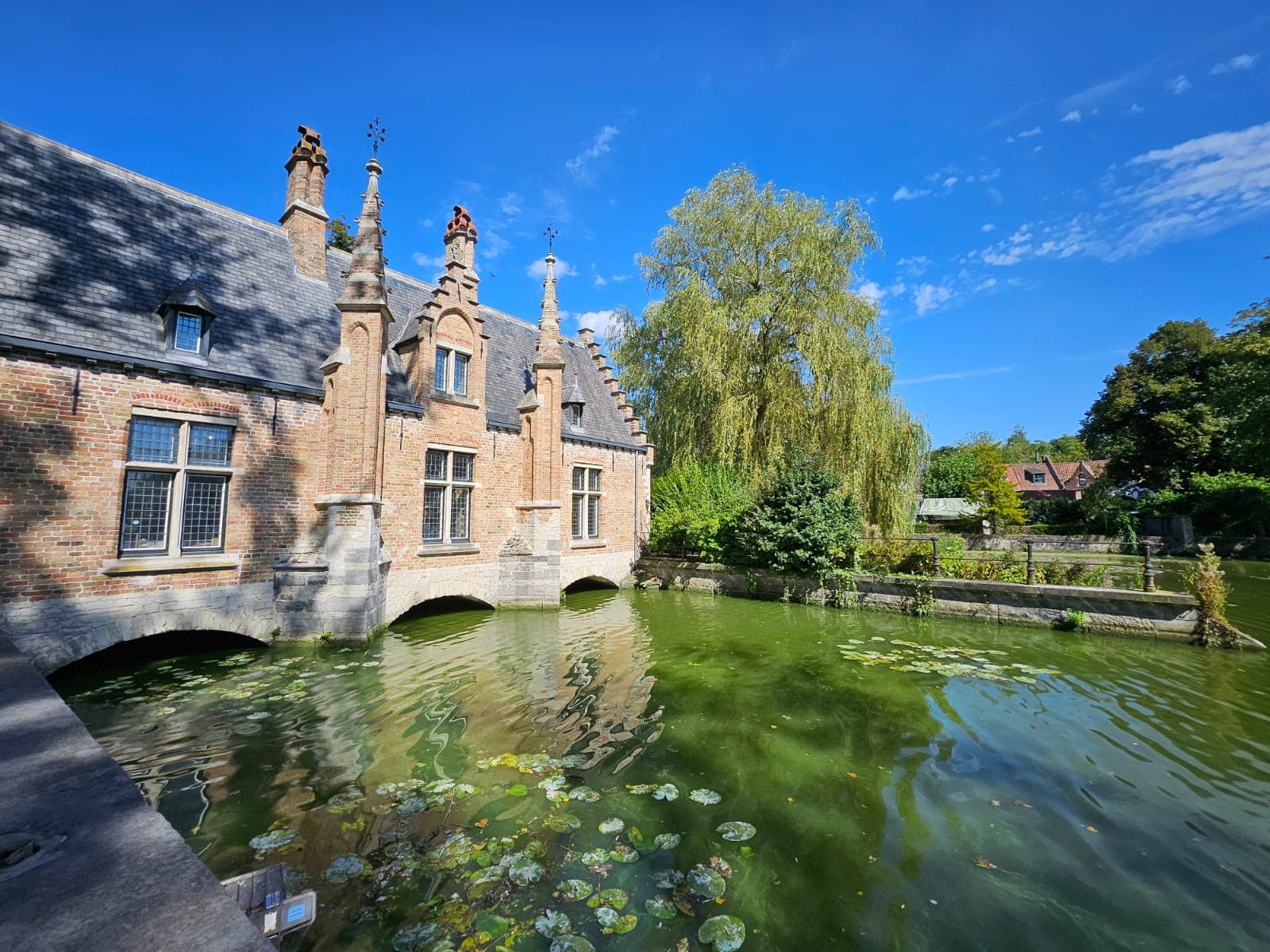 Bruges — A Fairytale Frozen in Time — photo 11