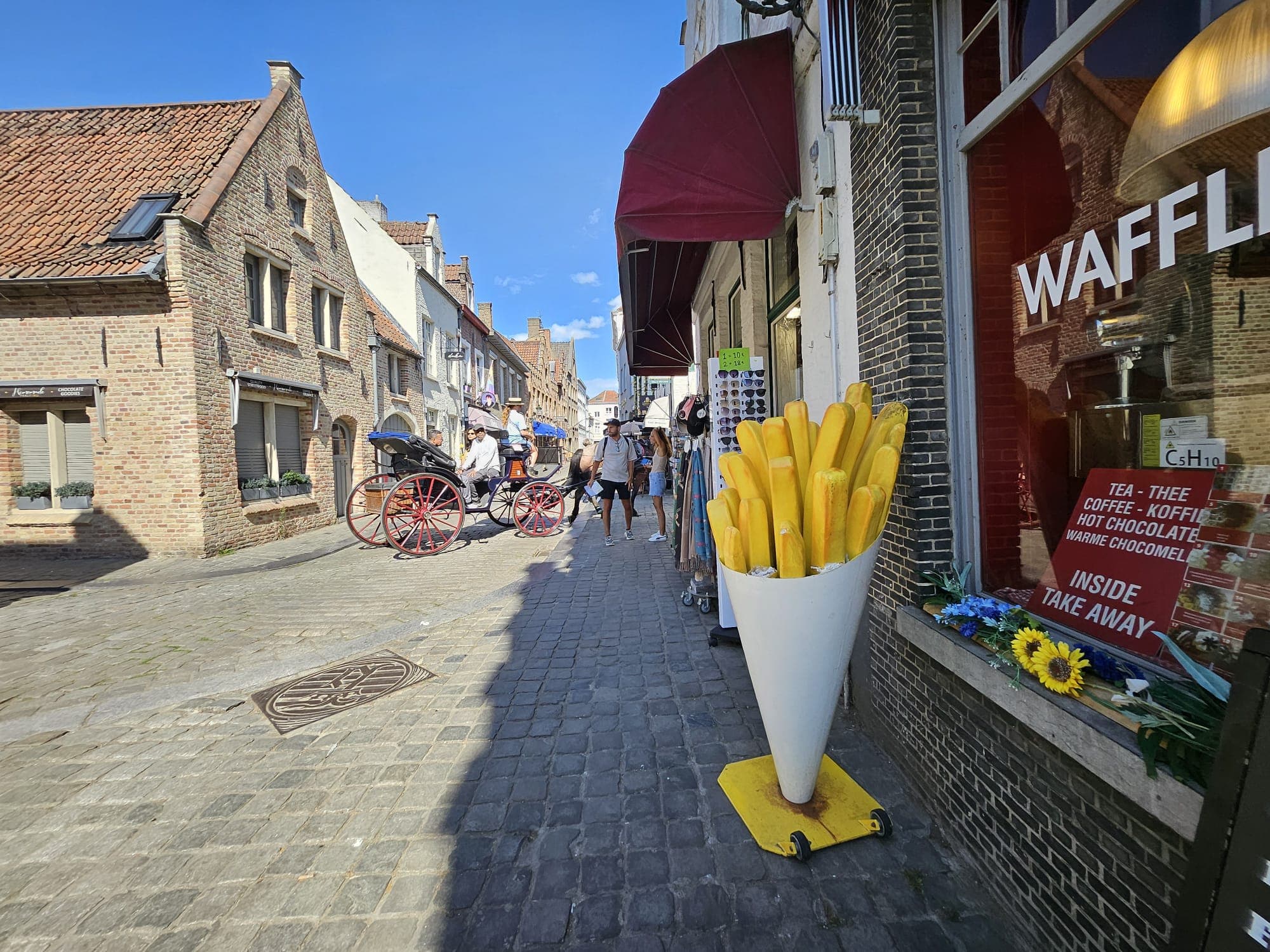 THE HEART OF BELGIUM — HISTORY, ELEGANCE & CHOCOLATE — photo 19